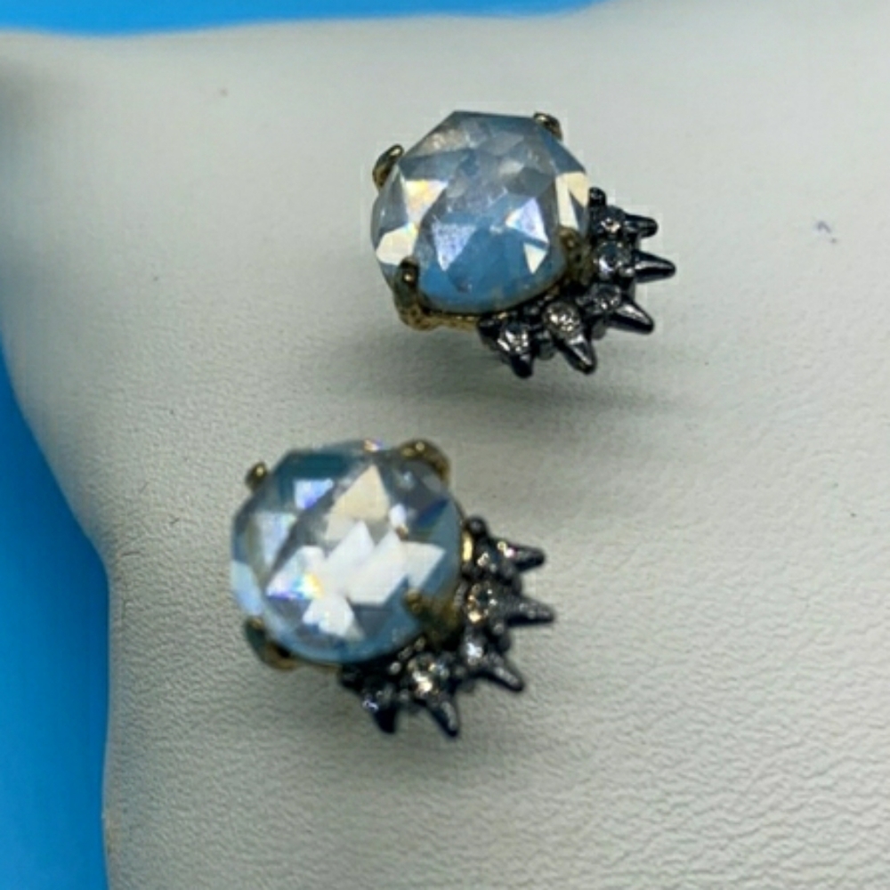 Elements Cabochon Spiked Crown Studs